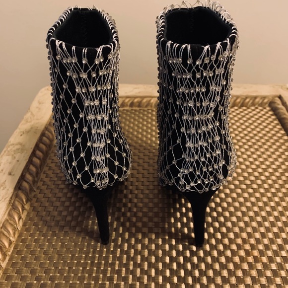 Black ankle booties (boots) - Picture 2 of 9